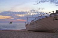 gal/Dave_Day/_thb_Boat on beach.jpg